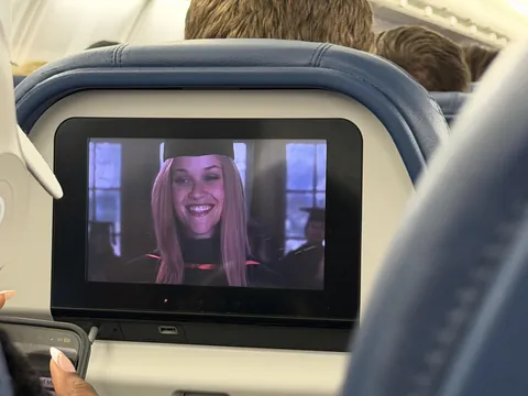 Been stuck in the plane on the tarmac waiting to take off long enough to see Elle Woods to get her Law Degree 🙃