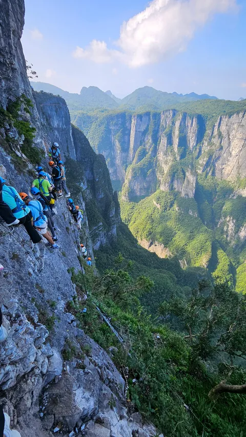 1480 meters big wall Via Ferrata and 168 meters sky ladder climbing challenge in Qixing moutain, Zhangjiajie, China during a solo travel