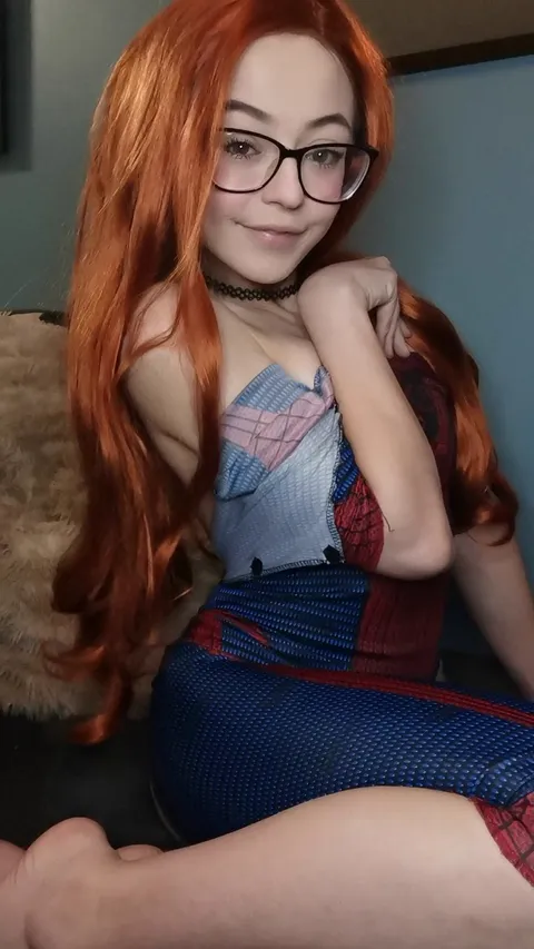 Would you settle for a nerdy girlfriend as tiny as me or are my tits too small? 😖 [F]