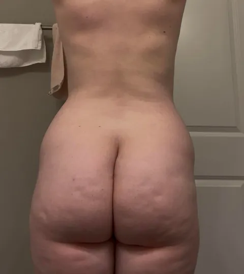 23f 5'7 220