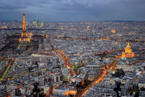 This is how Paris looks from the Montparnasse monolith