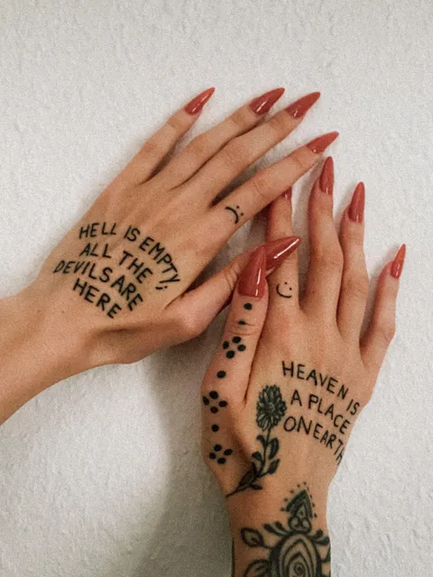 Happy Sad Hands by themagicrosa made in Berlin 