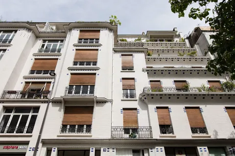 Residential building at 26 rue Vavin, Paris (1912-1914) by architects Charles Sarazin and Henri Sauvage
