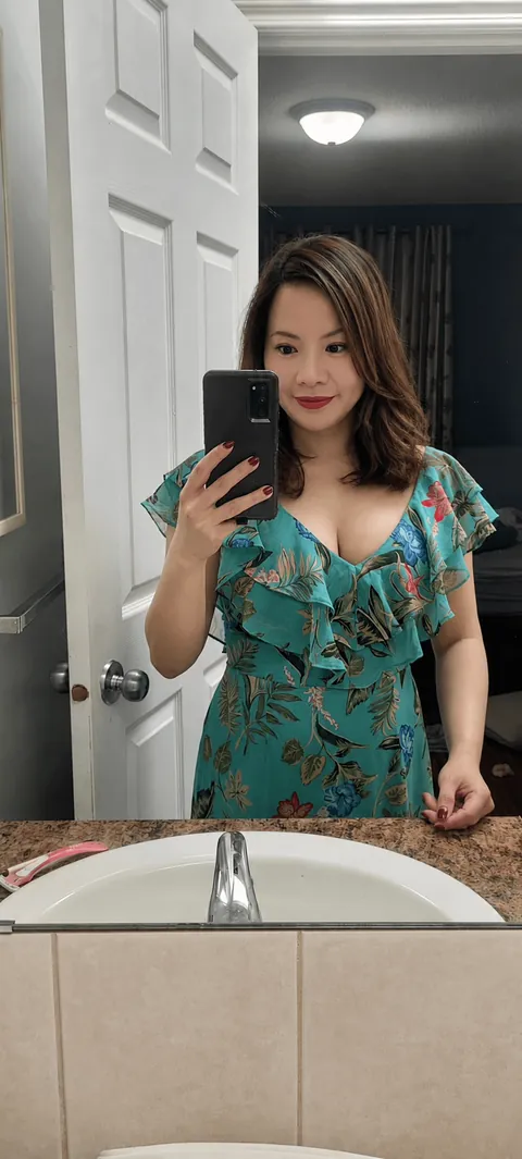 What dress should I pick