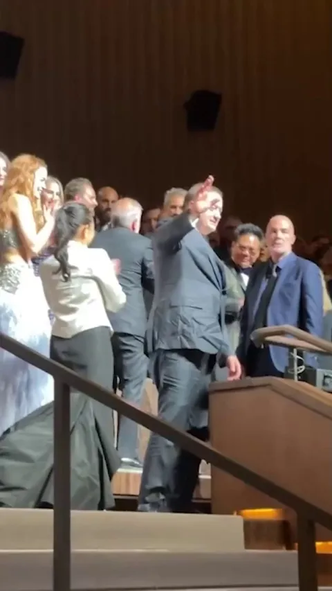 brendan fraser moved to tears as he receives a 6 minute standing ovation during the premiere of 'the whale'