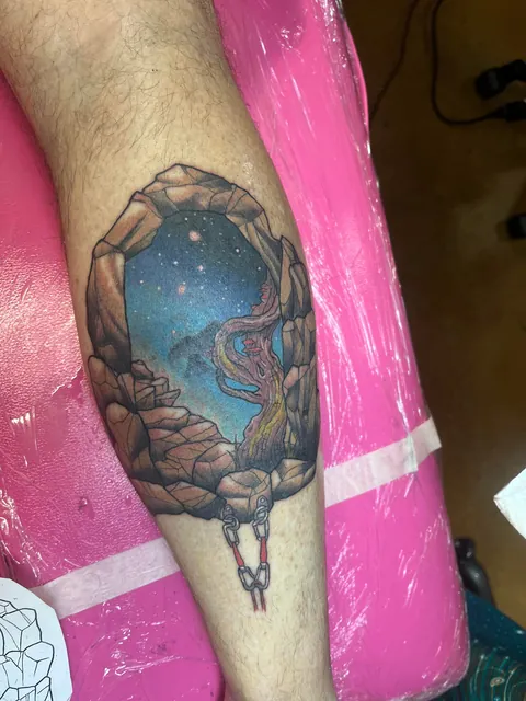 Question: For other tattooers. Should I stick it out?