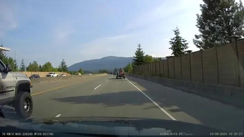 [oc] Dumbass made zero effort to secure his load