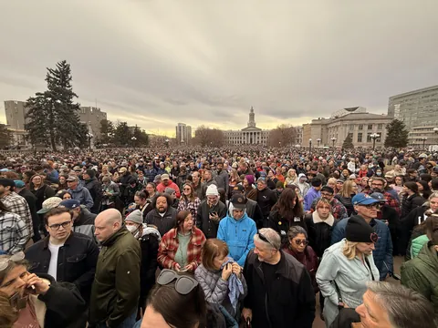 The view of the crowd after Bernie and AOC spoke today (OC).