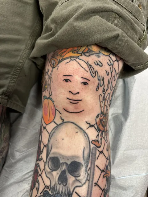 Did a Bobby hill knee the other day (bob-knee hill? Idk) done by me, Dylan, dark mark tattoo, Keene NH