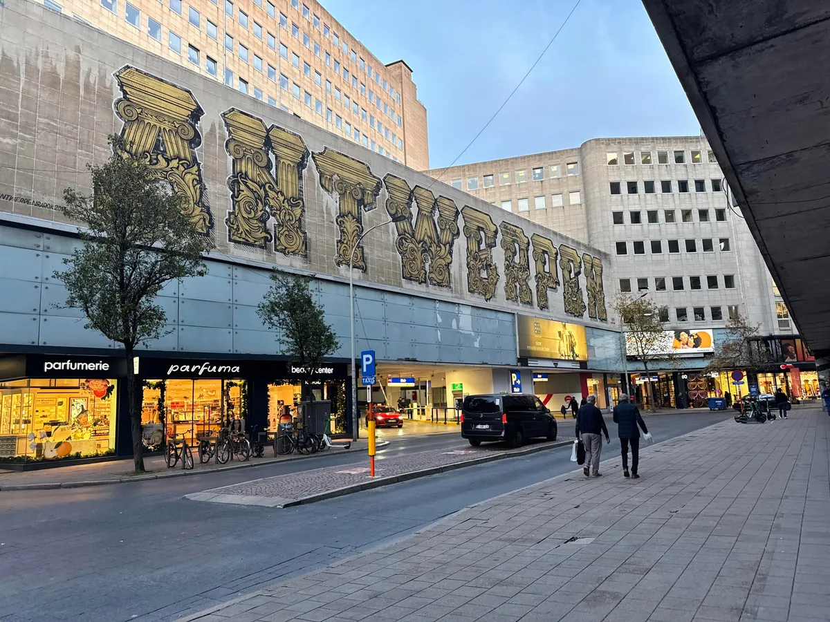 A day in Antwerp, Belgium, autumn 2025.
