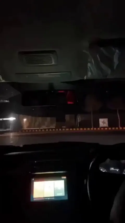 A JF-17 roaming around in the streets of islamabad