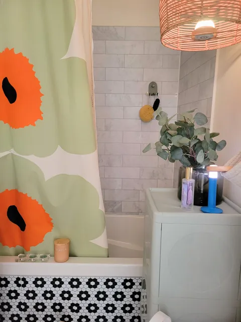 Bathrooms should be cozy too (rental)