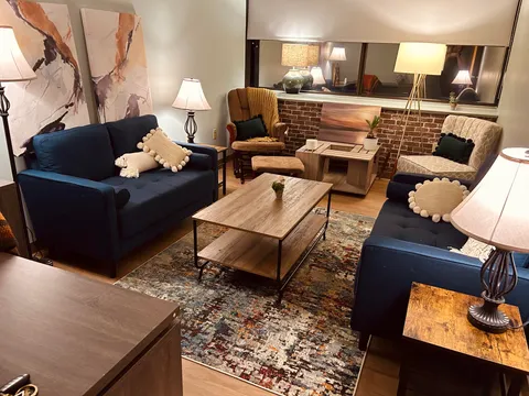 I’m a therapist in the midst of designing my new office ❤️