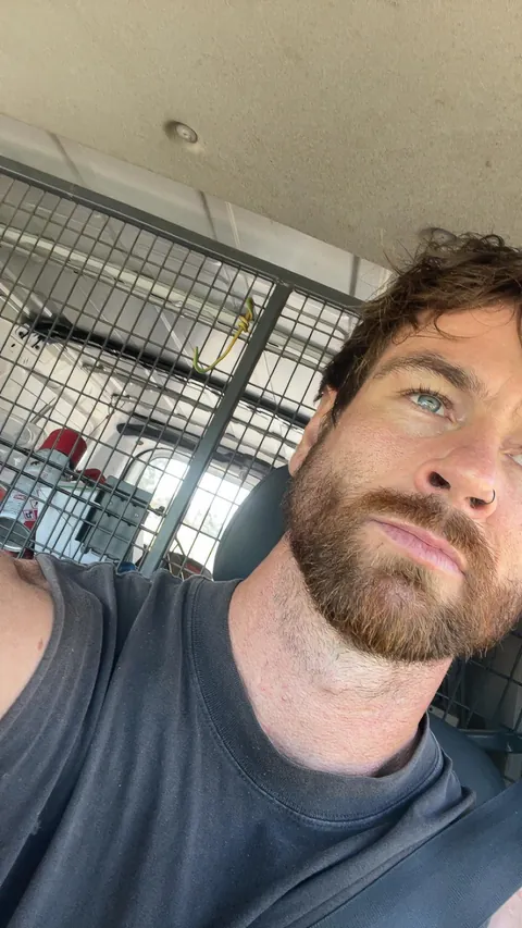 Hey girls 👋🏻
