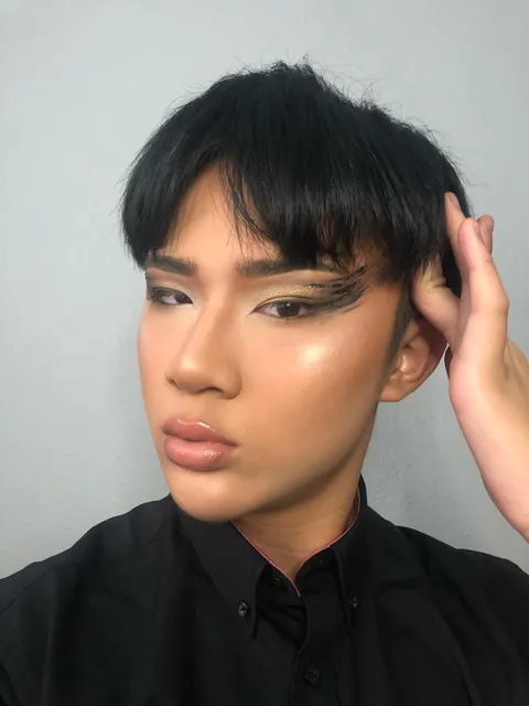 i messed up my liner so i thought why not make it part of the look lol. this is also my first post on reddit pls don’t roast me too much 🥺🥺🥺