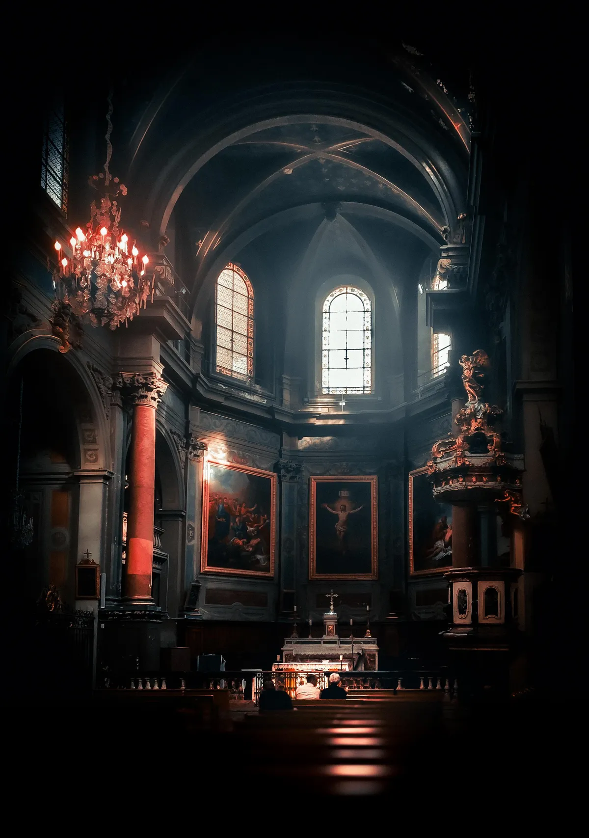 ITAP of some people at a church in France 