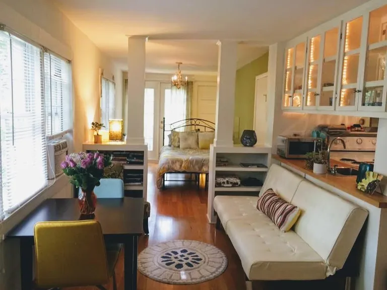 my old, tiny efficiency/first big girl place