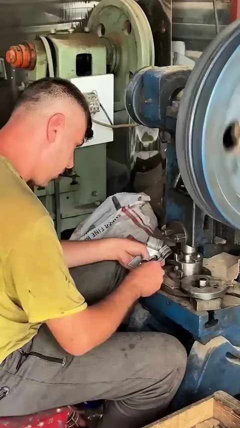 Local spoon making process.