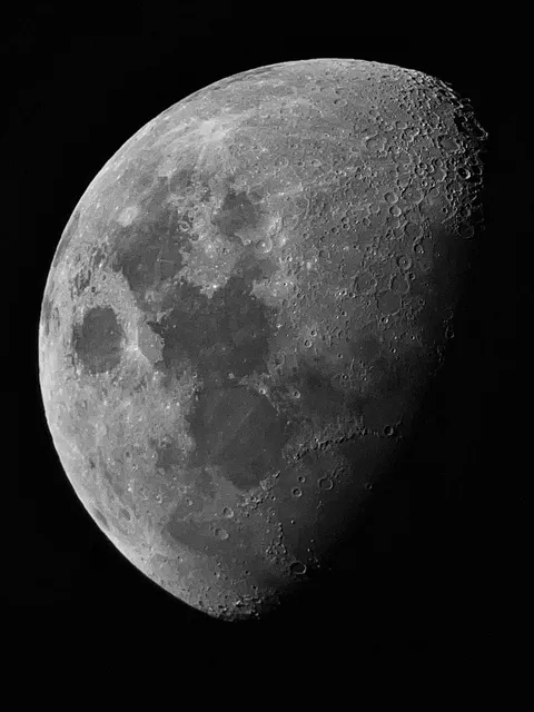 The Moon 69% Waxing Gibbous