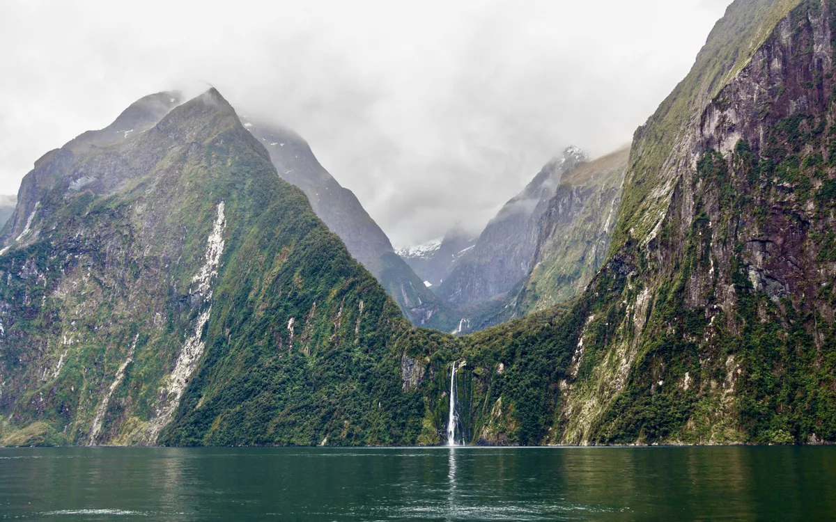 Milford Sound, New Zealand [5092x3182] [OC]