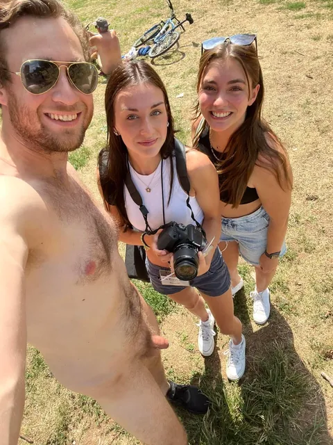 Sexy CFNM