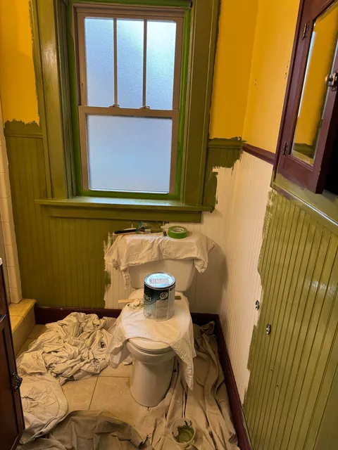 2 days and $200 later, a quick guest bathroom makeover on our 1927 home.