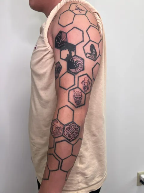 starting to fill my hexagon tattoos
