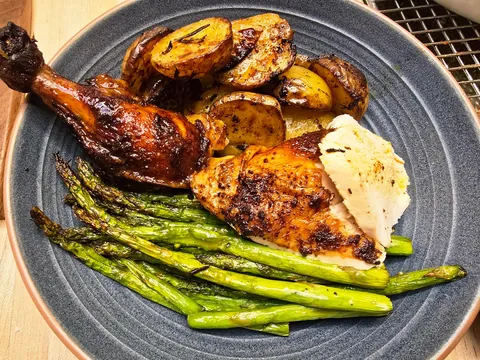 [Homemade] The best whole chicken I've ever made