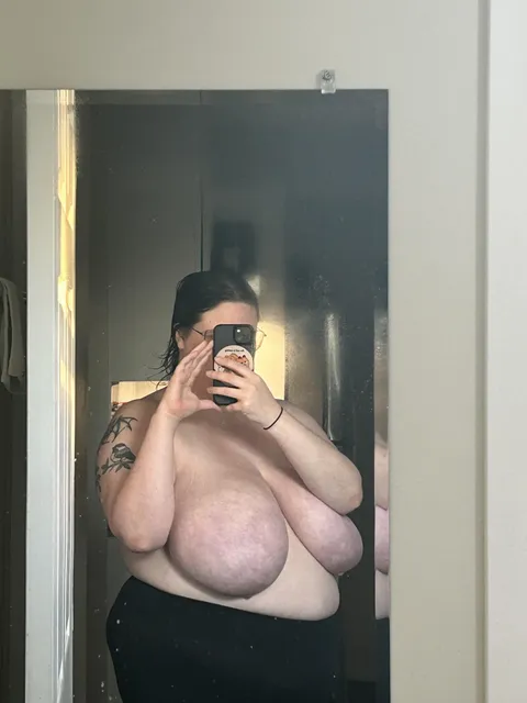 Getting ready for work 🤭