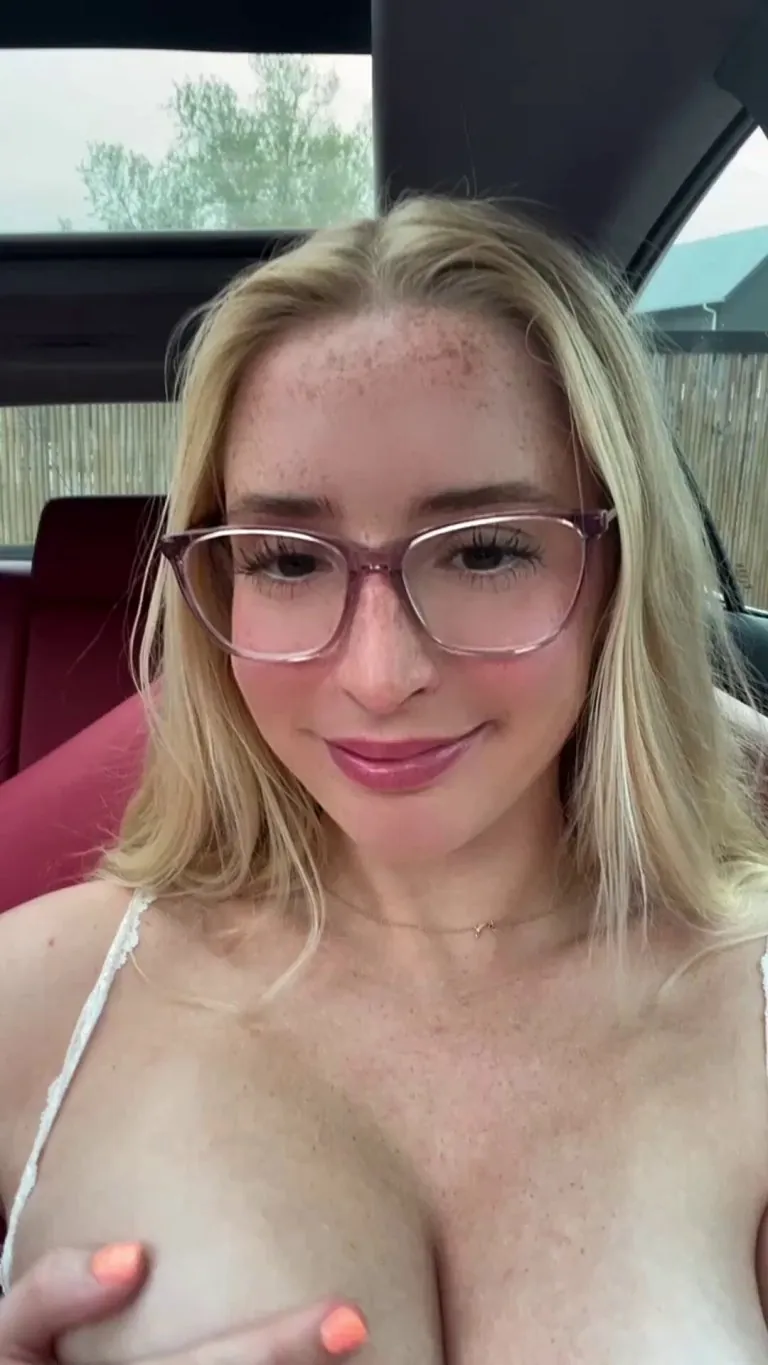 [GIF] Caught in public with my homegrowns out