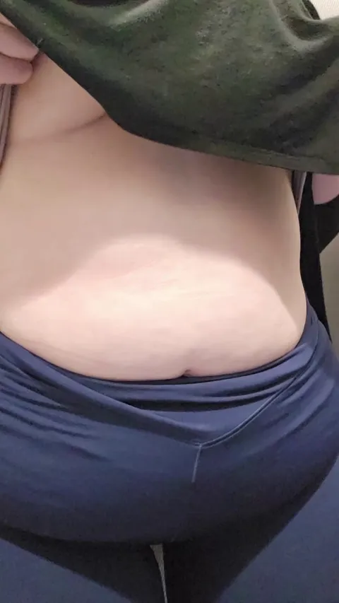 public restroom titty drop ✨️