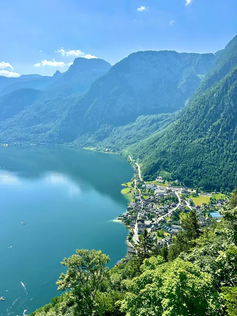 Hallstatt, Austria 🇦🇹 A postcard village, straight out of a fairy tale! Summer’25