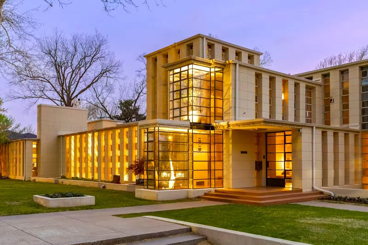 'Westhope' by Frank Lloyd Wright (Tulsa, Oklahoma, US).