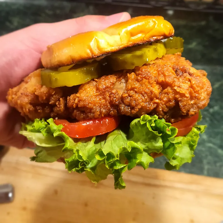 [Homemade] Fried chicken sandwich 