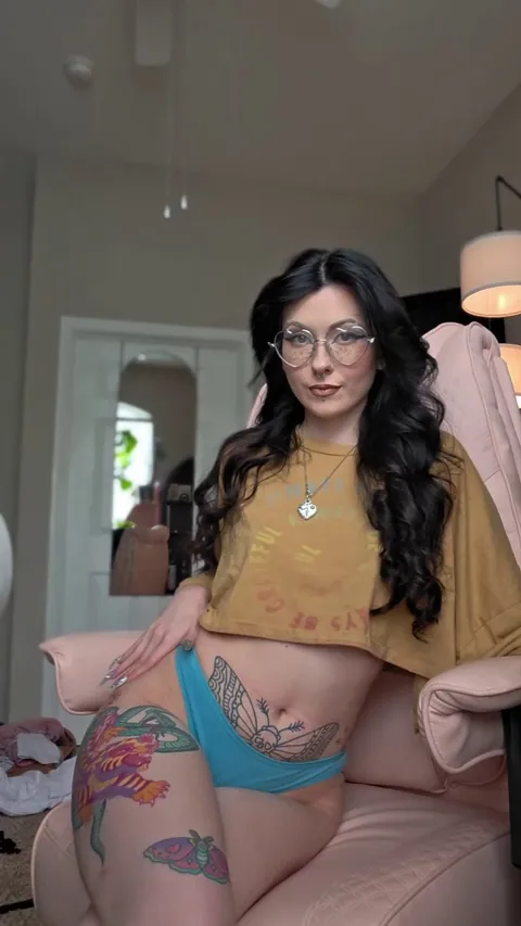 Its officially alt girl season!