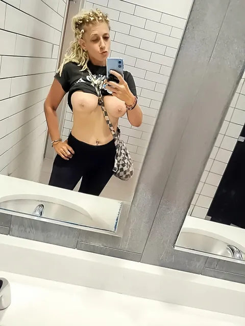 Just out running errands babe...Ghost Nipples are easy to flash...teehee...XOXO🫣🤭🥰🥵💯🤍💋🐡🪃🐚...