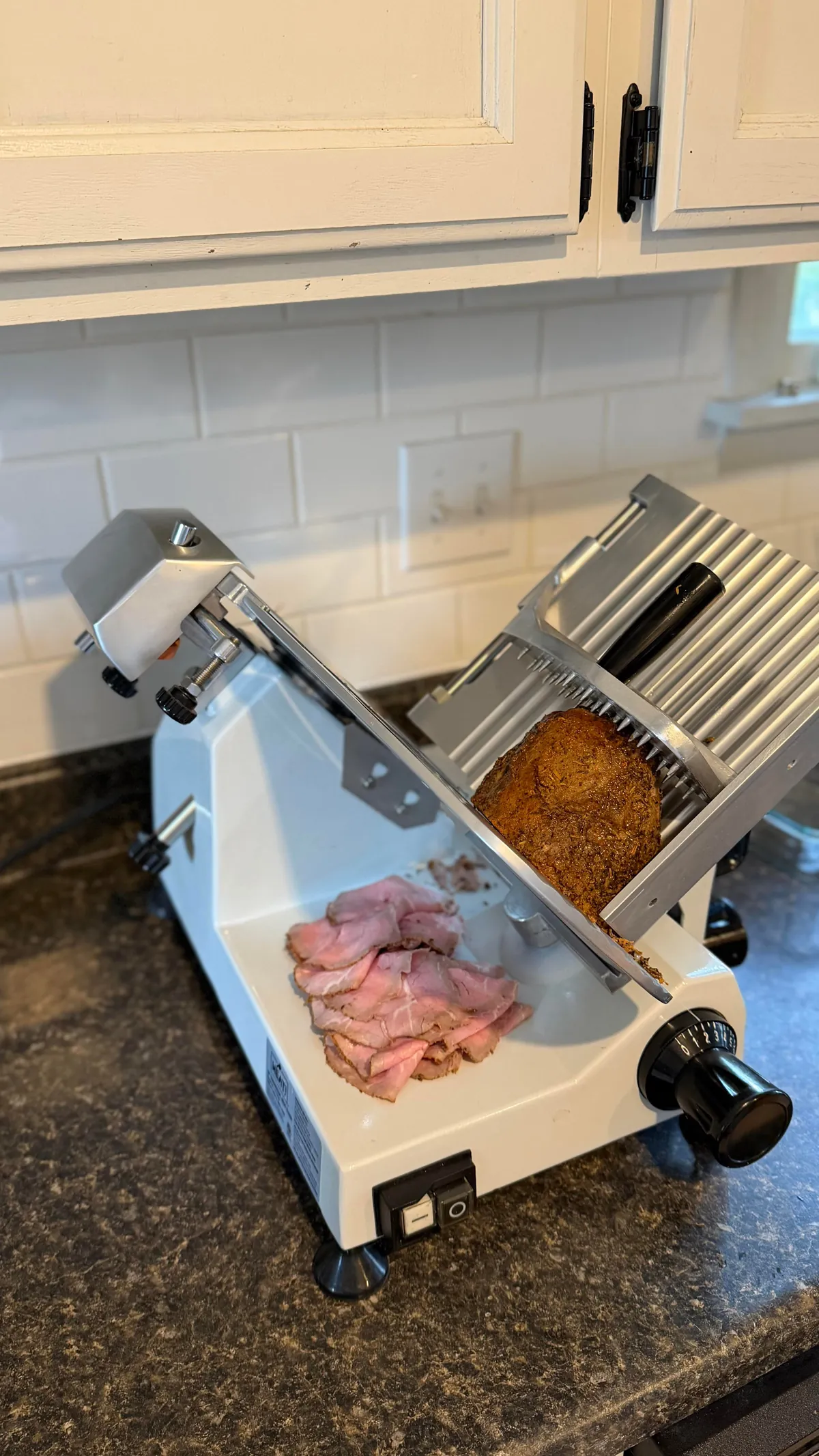 [homemade] Beef and Cheddar Sandwiches