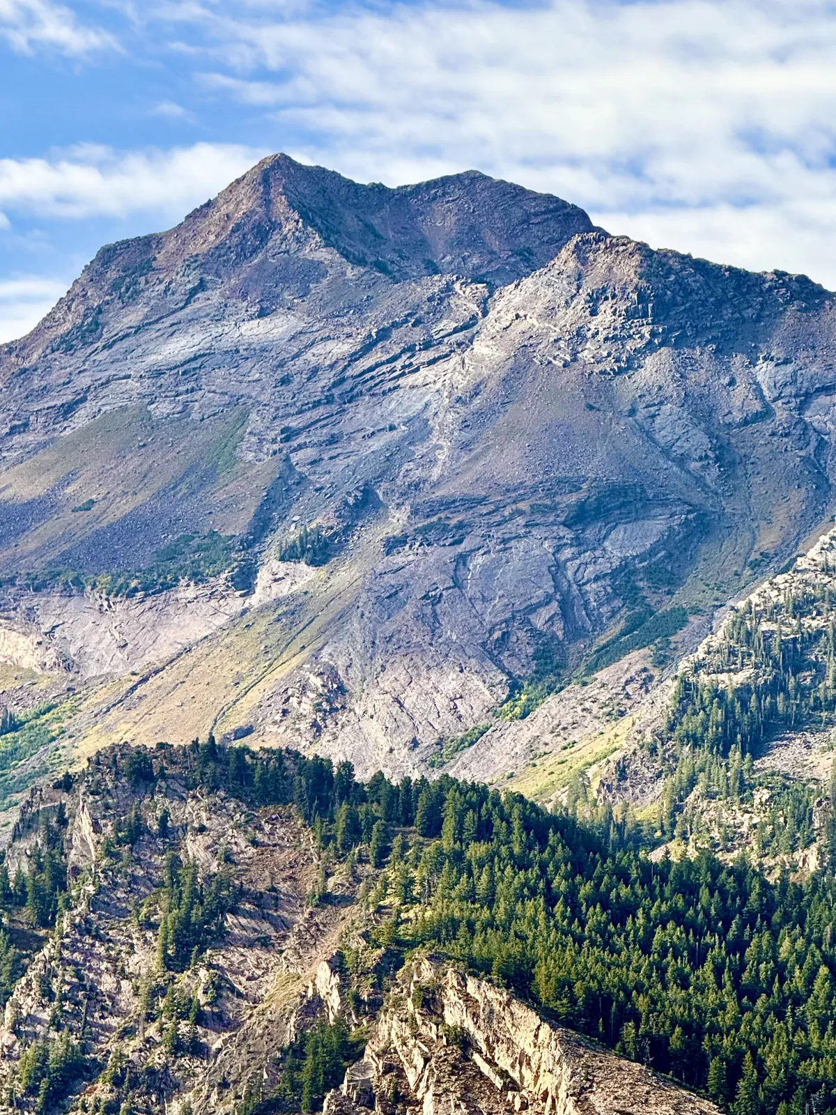 Twin Peaks this morning, UT, USA [OC] [2596x3461]