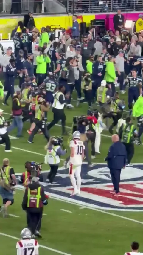 [Highlight] Drake Maye couldn't find Sam Darnold after the game