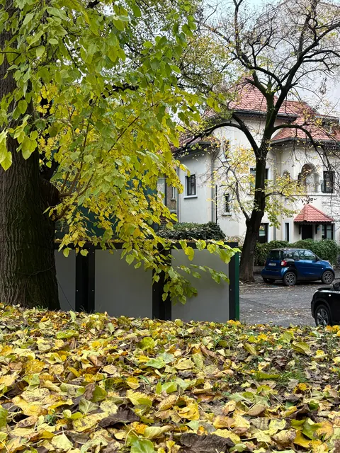 Some sloppy snaps in one of my favorite neighborhoods in Bucharest