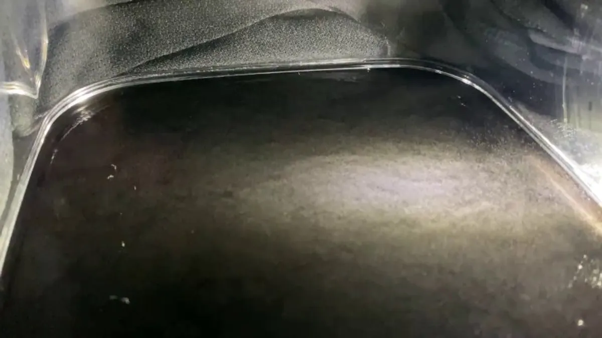 Another video from my cloud chamber, I believe these are alpha particles.