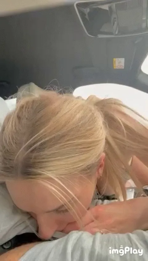 Sucking his cock for a lift home