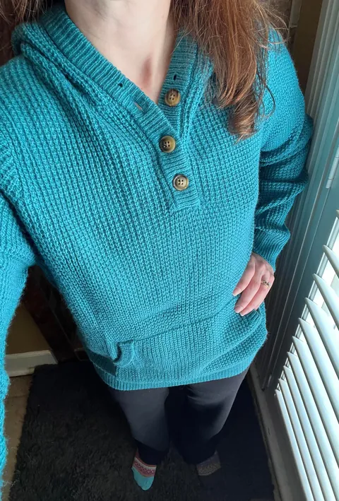 Swipe to see the clothes come off… 😋