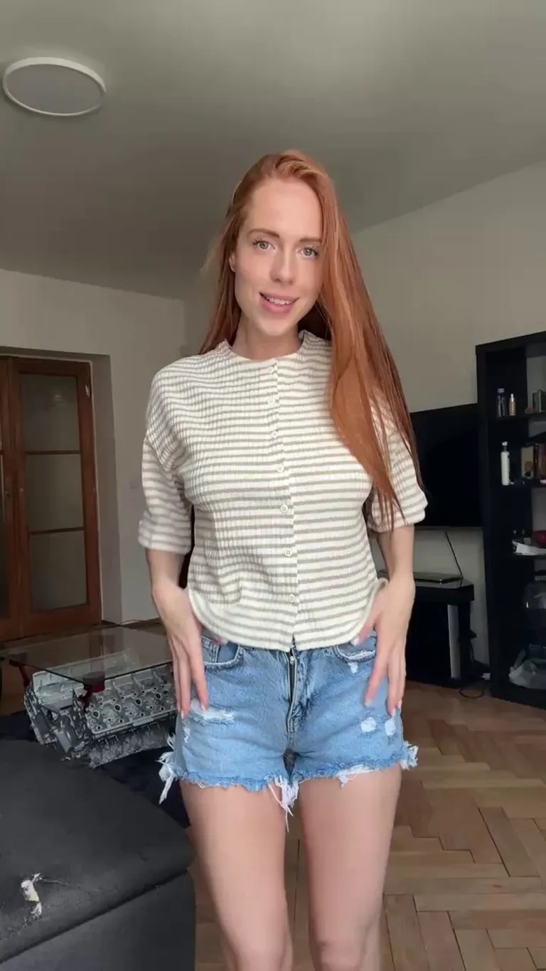 Naked redheads look adorable