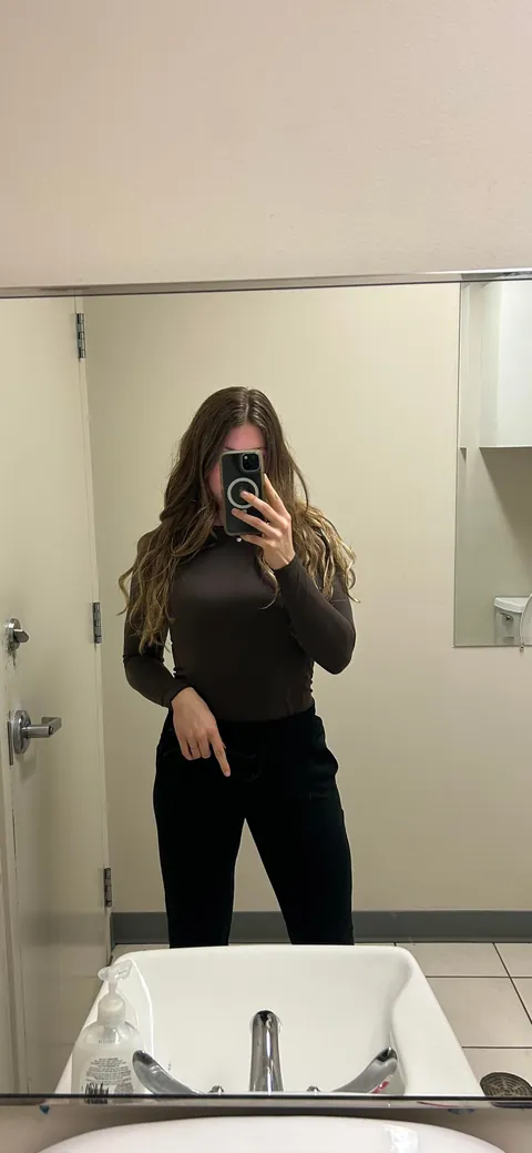 Everyone deserves a raise at work…slide to see how I spend my break😉💕 [F,23]