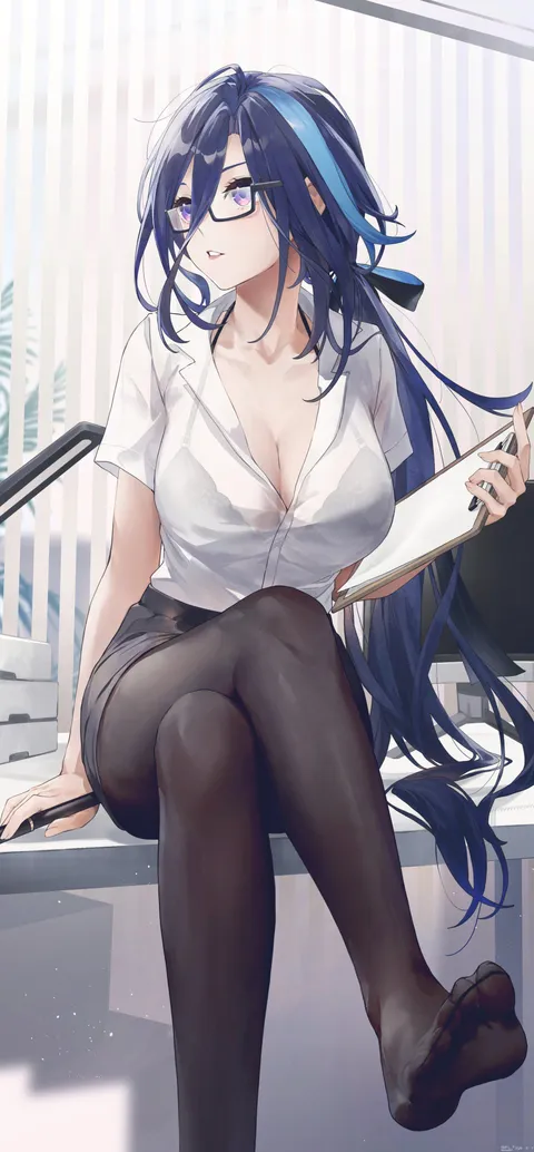 Office Lady Clorinde [Genshin Impact]