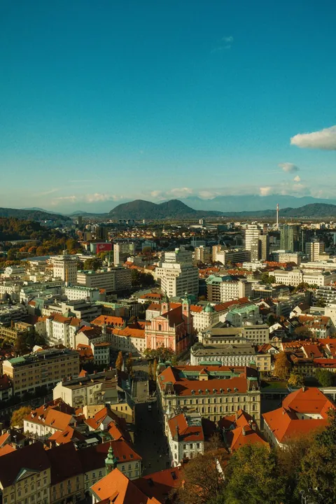 Didn’t know Slovenia was This Pretty in Fall 🍂🏞️
