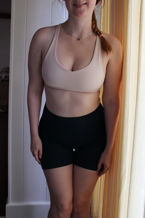 Ginger fit milf gets naked after the gym