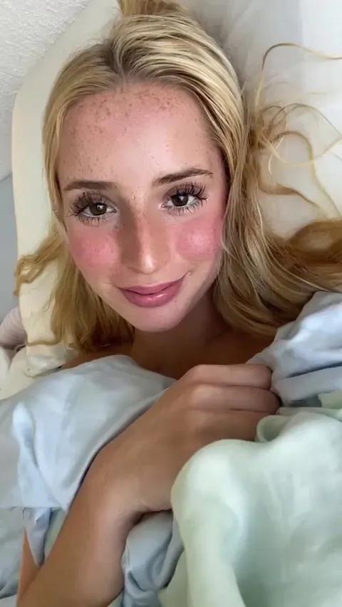 Let's get cozy in my bed