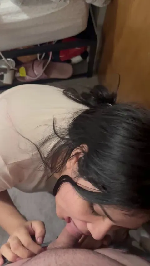 if you tell me to blow you, I will!!!